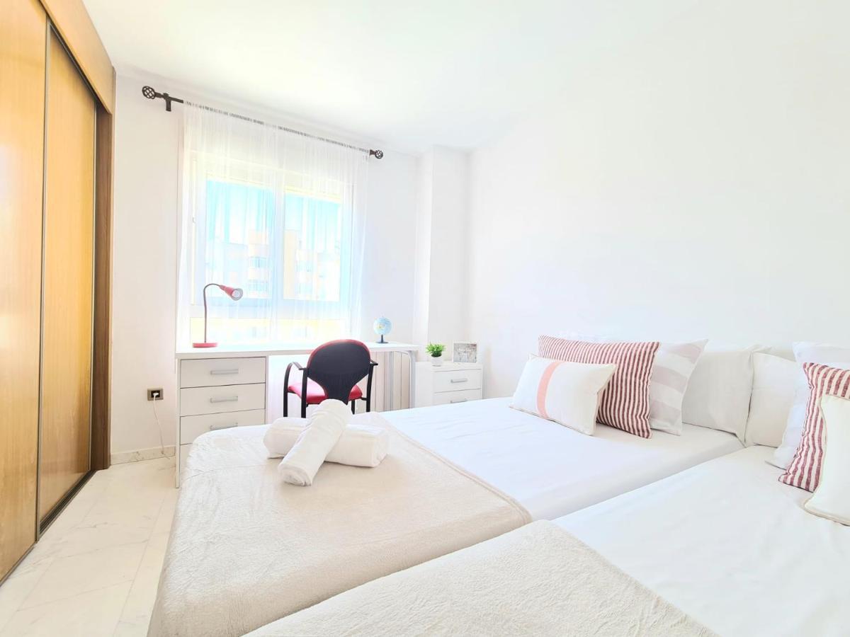 Apartamento 3 Dormitorios Malaga Exterior photo